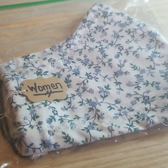 😷 Womens Face mask 2 for $7 - Picture 2 of 5